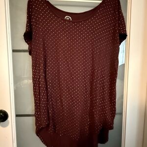 Maurices Women's Burgundy Polka Dot Short Sleeve Top